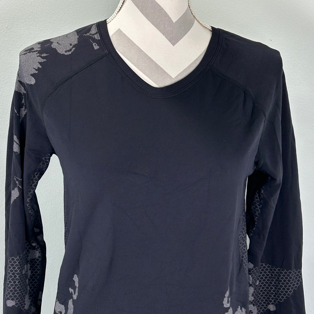 Obermeyer Glaze Long Sleeve Base Layer Ski Top Black V Neck Performance M - Picture 4 of 8